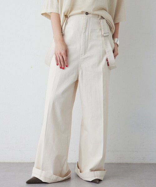 Whim Gazette(ウィムガゼット)の「サスペンダーチノパンツ(チノパンツ・レディース・オフホワイト/キャメル・FREE)」の1枚目の写真