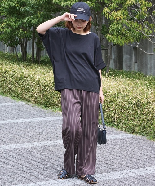 LAVEANGE(ラビアンジェ)の「【好機能シリーズ】接触冷感・吸水速乾・UVカット|切替ワイドドルマンプルオーバー|ひんやり/夏も快適/ドルマンT/オーバーサイズ/体型カバー(Tシャツ/カットソー・レディース・グリーン/ブラック/オフホワイト・5L/4L/3L/LL/M)」の9枚目の写真