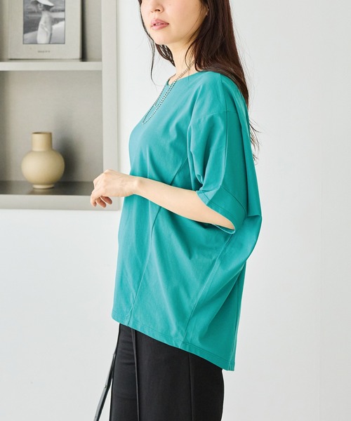 LAVEANGE(ラビアンジェ)の「【好機能シリーズ】接触冷感・吸水速乾・UVカット|切替ワイドドルマンプルオーバー|ひんやり/夏も快適/ドルマンT/オーバーサイズ/体型カバー(Tシャツ/カットソー・レディース・グリーン/ブラック/オフホワイト・5L/4L/3L/LL/M)」の15枚目の写真