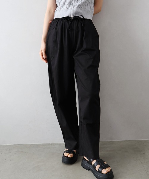 SpRay（スプレイ）の「リラックスバレルパンツ（その他パンツ・レディース・アイボリー/チャコールグレー/ブラック・MEDIUM）」の6枚目の写真