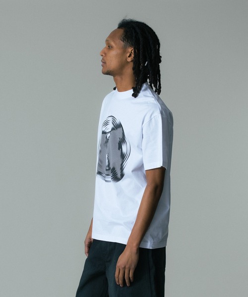 XLARGE(エクストララージ)の「WALKING APE S/S TEE(Tシャツ/カットソー・メンズ・パープル/ホワイト/ブラック・S/M/L/XL)」の16枚目の写真