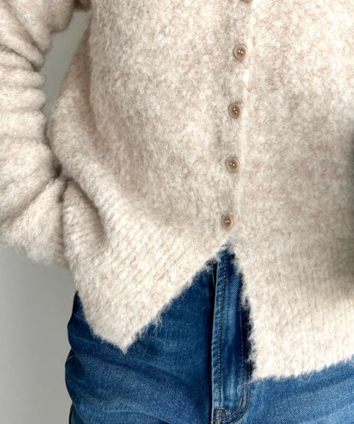moment+(モーメントプラス)の「ボタンデザインブークレシャギーニットカーディガン(カーディガン/ボレロ・レディース・モカ/ベージュ/チャコールグレー/アイボリー・M)」の16枚目の写真