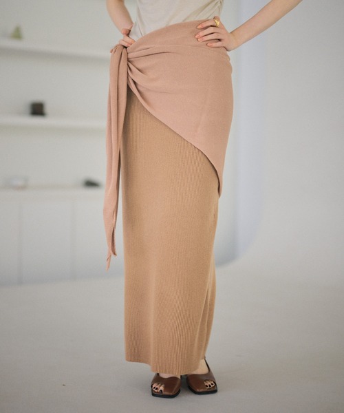 LAULEN(ローレン)の「smooth rib knit pencil skirt / リブニットペンシルスカート(スカート・レディース・オレンジ系/グリーン/グレー/ブラック・FREE)」の4枚目の写真