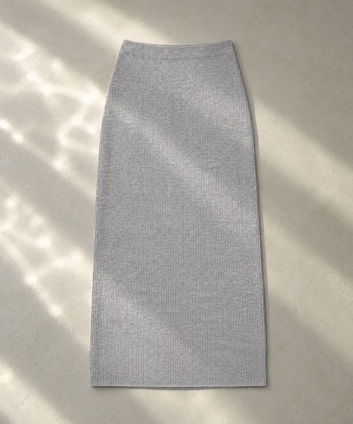 LAULEN(ローレン)の「smooth rib knit pencil skirt / リブニットペンシルスカート(スカート・レディース・オレンジ系/グリーン/グレー/ブラック・FREE)」の3枚目の写真