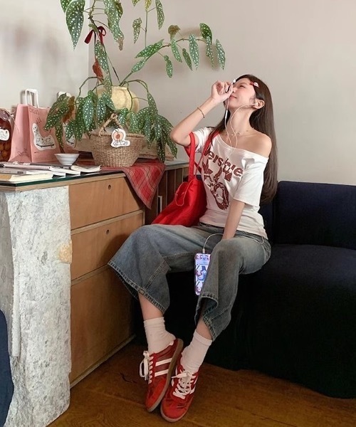 Alvia(アルビア)の「2WAY プリント半袖Tシャツ(Tシャツ/カットソー・レディース・ネイビー/ホワイト・M)」の12枚目の写真