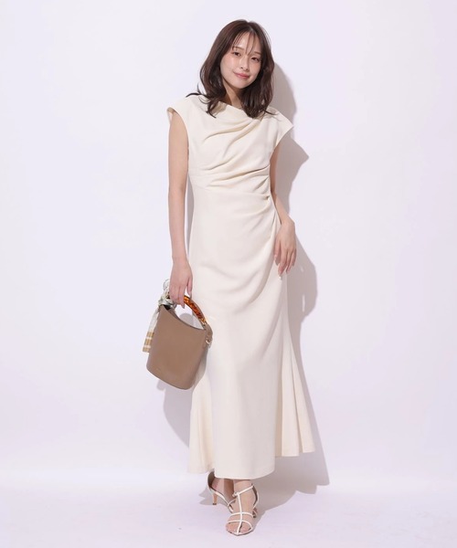 Mystrada(マイストラーダ)の「ドレープワンピース(ワンピース・レディース・ブラック/ブラウン/ベージュ系その他・38/36)」の4枚目の写真