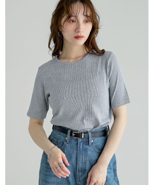 Re:EDIT(リエディ)の「リブカットソーバックオープントップス(Tシャツ/カットソー・レディース・ホワイト/グレー/イエロー/ブラック/グレイッシュベージュ・MEDIUM/LARGE)」の7枚目の写真