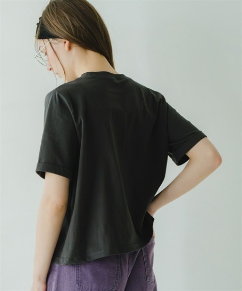 Maison INNESS（メゾンアイネス）の「INNESSエンボスロゴちびTシャツ（Tシャツ/カットソー・レディース・ネイビー/チャコールグレー・S/M/L/LL/3L/4L/5L）」の13枚目の写真