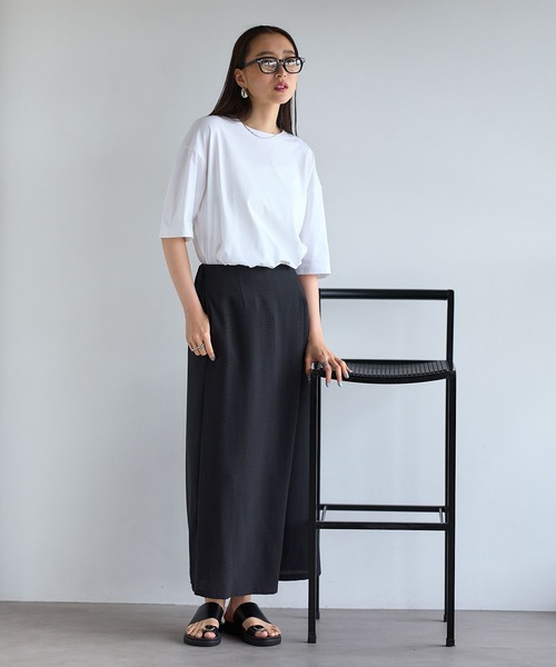 LEPSIM(レプシィム)の「《レプクル》バックパッチT 242850(Tシャツ/カットソー・レディース・ブラック/オフホワイト/ブルー/オレンジ・FREE)」の17枚目の写真