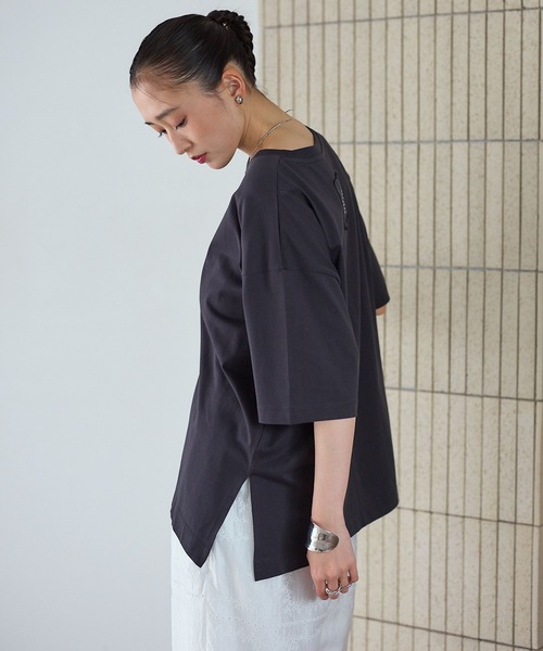 LEPSIM(レプシィム)の「《レプクル》バックパッチT 242850(Tシャツ/カットソー・レディース・ブラック/オフホワイト/ブルー/オレンジ・FREE)」の21枚目の写真