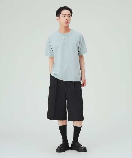BEAMS HEART(ビームスハート)の「2タック ワイド ストライプ ショートパンツ(その他パンツ・メンズ・ブラック/ダークブラウン・LARGE/SMALL/MEDIUM)」の3枚目の写真