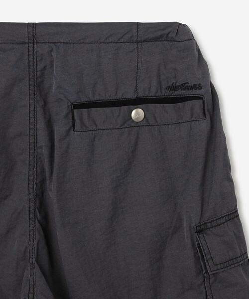 WILD THINGS(ワイルドシングス)の「WILD THINGS | 〈別注〉ダブルダイナイロン カーゴショーツ MEN(その他パンツ・メンズ・ブラック/オリーブ・XL/L)」の7枚目の写真