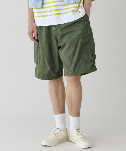 WILD THINGS(ワイルドシングス)の「WILD THINGS | 〈別注〉ダブルダイナイロン カーゴショーツ MEN(その他パンツ・メンズ・ブラック/オリーブ・XL/L)」の2枚目の写真