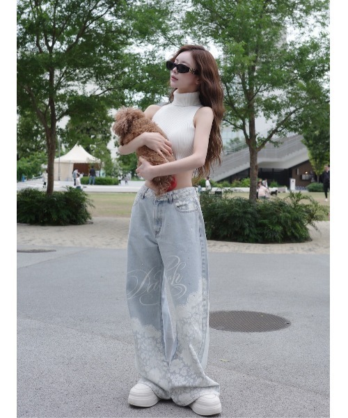 Darich(ダーリッチ)の「レースビジュールーズデニムパンツ(デニムパンツ・レディース・グレー/ライトブルー・XS/S/M)」の22枚目の写真