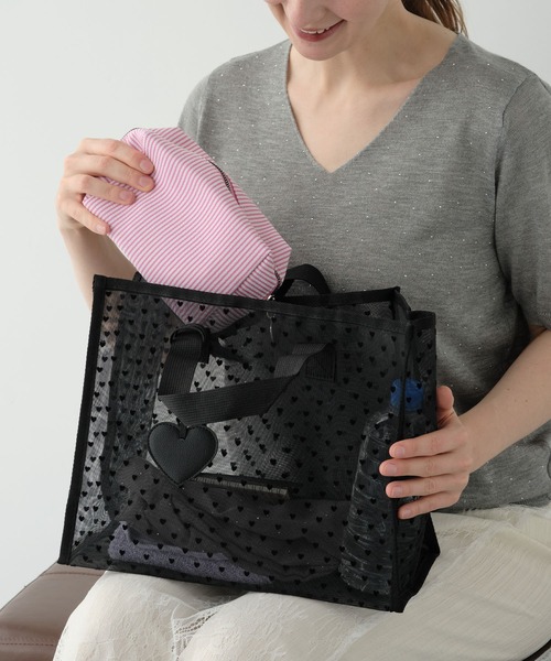 ZAKKA-BOX(ザッカボックス)の「ハートフロッキートートバッグL(ハートチャーム付き)(トートバッグ・レディース・ベージュ/ブラック・FREE)」の17枚目の写真