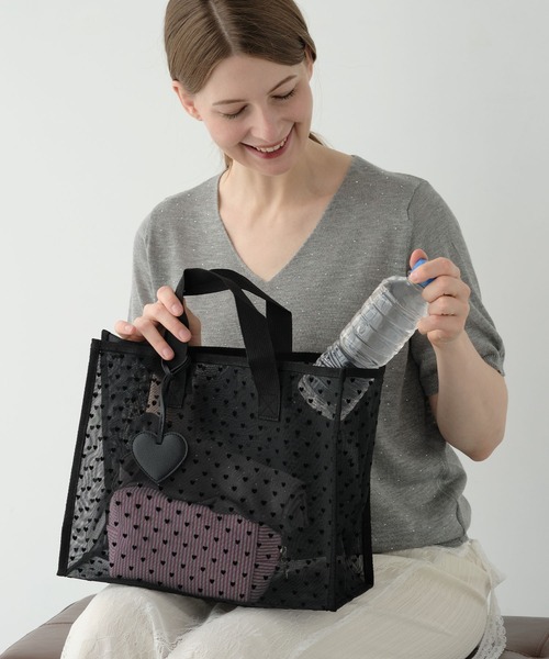 ZAKKA-BOX(ザッカボックス)の「ハートフロッキートートバッグL(ハートチャーム付き)(トートバッグ・レディース・ベージュ/ブラック・FREE)」の18枚目の写真