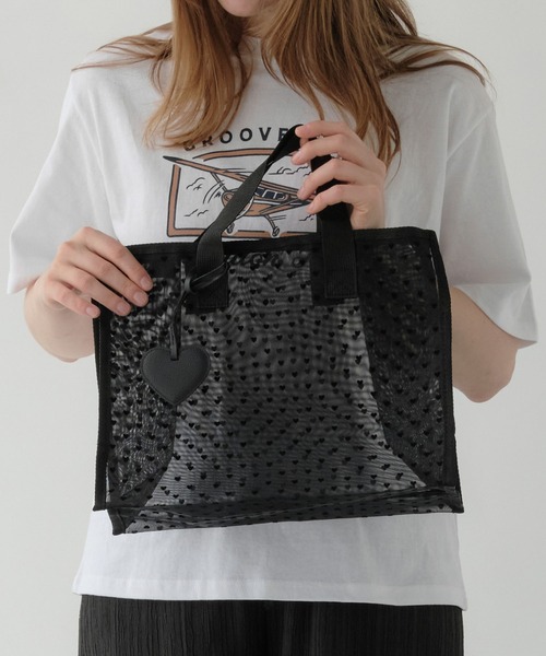 ZAKKA-BOX(ザッカボックス)の「ハートフロッキートートバッグL(ハートチャーム付き)(トートバッグ・レディース・ベージュ/ブラック・FREE)」の11枚目の写真
