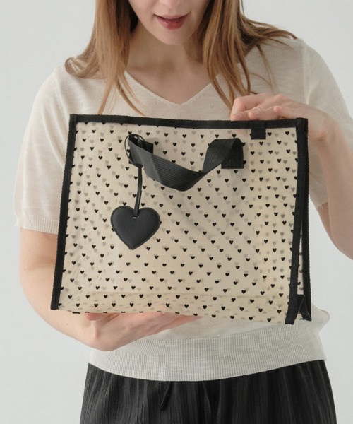 ZAKKA-BOX(ザッカボックス)の「ハートフロッキートートバッグL(ハートチャーム付き)(トートバッグ・レディース・ベージュ/ブラック・FREE)」の4枚目の写真