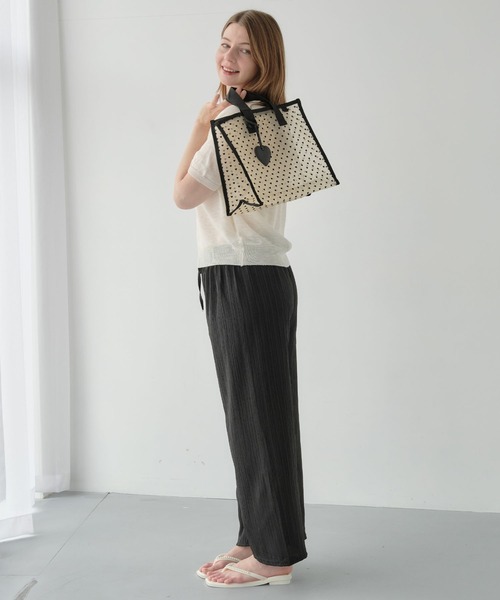 ZAKKA-BOX(ザッカボックス)の「ハートフロッキートートバッグL(ハートチャーム付き)(トートバッグ・レディース・ベージュ/ブラック・FREE)」の6枚目の写真