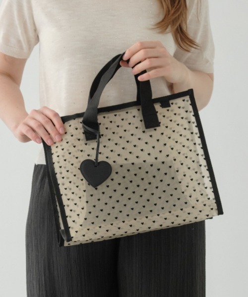 ZAKKA-BOX(ザッカボックス)の「ハートフロッキートートバッグL(ハートチャーム付き)(トートバッグ・レディース・ベージュ/ブラック・FREE)」の5枚目の写真