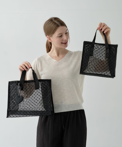 ZAKKA-BOX(ザッカボックス)の「ハートフロッキートートバッグL(ハートチャーム付き)(トートバッグ・レディース・ベージュ/ブラック・FREE)」の22枚目の写真