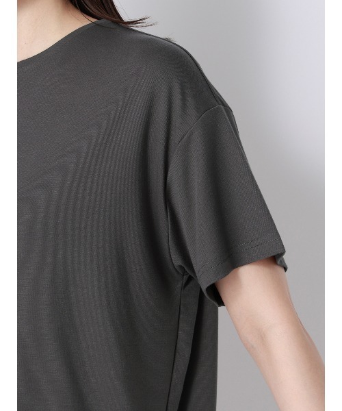 SUIT SQUARE（スーツスクエア）の「CHANTOWA／ポンチオーバーサイズTシャツ／ウォッシャブル／接触冷感／無地（Tシャツ/カットソー・レディース・グレー/ホワイト/ブラック・FREE）」の11枚目の写真