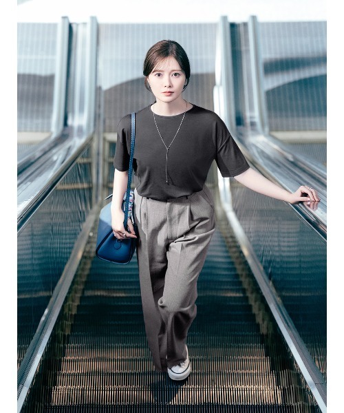 SUIT SQUARE（スーツスクエア）の「CHANTOWA／ポンチオーバーサイズTシャツ／ウォッシャブル／接触冷感／無地（Tシャツ/カットソー・レディース・グレー/ホワイト/ブラック・FREE）」の4枚目の写真