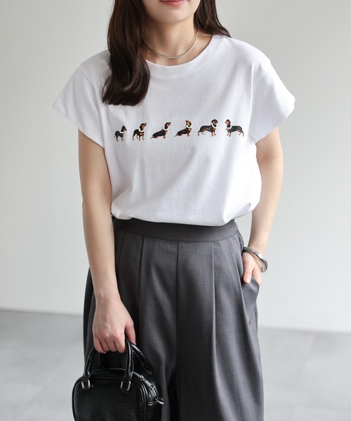 ap retro(アプレトロ)の「ドッグモチーフプリント / フレンチスリーブTシャツ(Tシャツ/カットソー・レディース・グレー/ブラック/ホワイト・FREE)」の2枚目の写真