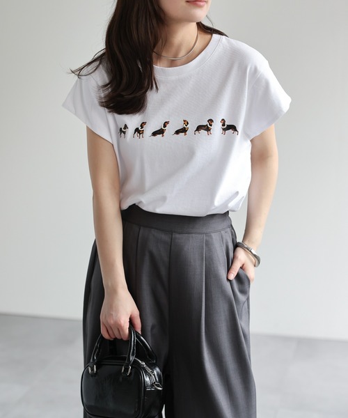 ap retro(アプレトロ)の「ドッグモチーフプリント / フレンチスリーブTシャツ(Tシャツ/カットソー・レディース・グレー/ブラック/ホワイト・FREE)」の4枚目の写真