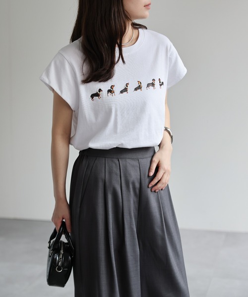 ap retro(アプレトロ)の「ドッグモチーフプリント / フレンチスリーブTシャツ(Tシャツ/カットソー・レディース・グレー/ブラック/ホワイト・FREE)」の6枚目の写真