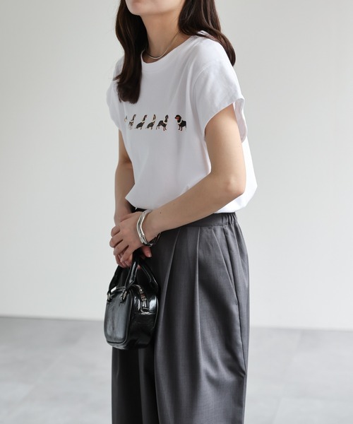 ap retro(アプレトロ)の「ドッグモチーフプリント / フレンチスリーブTシャツ(Tシャツ/カットソー・レディース・グレー/ブラック/ホワイト・FREE)」の7枚目の写真