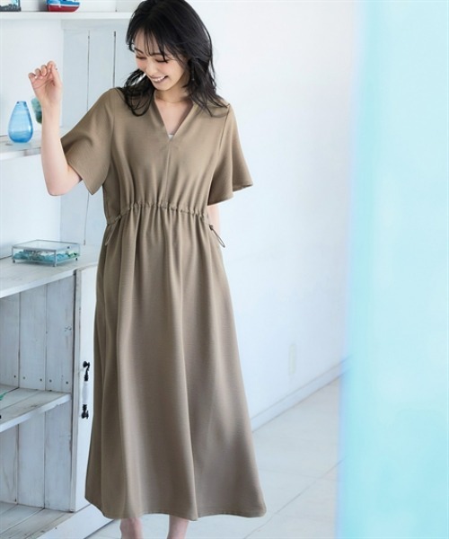 nissen(ニッセン)の「【水陸両用】ラッシュガードフロントドロストワンピース(UVカット・接触冷感)<大きいサイズ有>(ワンピース・レディース・ブラック/ベージュ・S/M/L/3L/LL)」の2枚目の写真