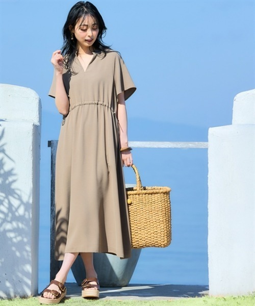 nissen(ニッセン)の「【水陸両用】ラッシュガードフロントドロストワンピース(UVカット・接触冷感)<大きいサイズ有>(ワンピース・レディース・ブラック/ベージュ・S/M/L/3L/LL)」の8枚目の写真