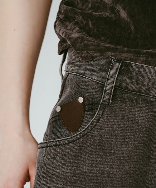 Knuth Marf(クヌースマーフ)の「【Knuth Marf】クヌースマーフ wide bell-bottom denim pants(デニムパンツ・レディース・ブラック/グレー/ブラウン・XS/S/M)」の13枚目の写真