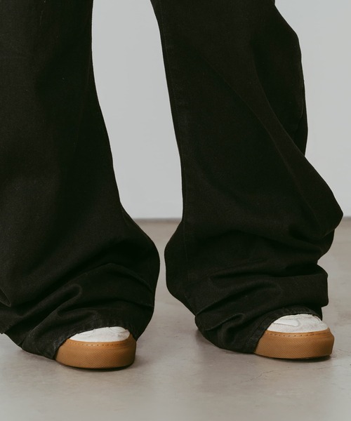 Knuth Marf(クヌースマーフ)の「【Knuth Marf】クヌースマーフ wide bell-bottom denim pants(デニムパンツ・レディース・ブラック/グレー/ブラウン・XS/S/M)」の8枚目の写真