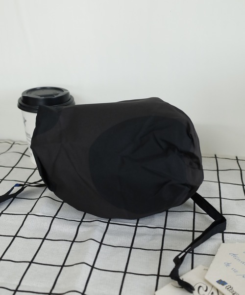 392 plusm（サンキューニプリュスエム）の「392plusm 392PLUSM LUNCH BAG ﾏﾙ サンキューニ プリュスエム ランチバッグ（エコバッグ/サブバッグ・メンズ・ブラック・ONE）」の4枚目の写真