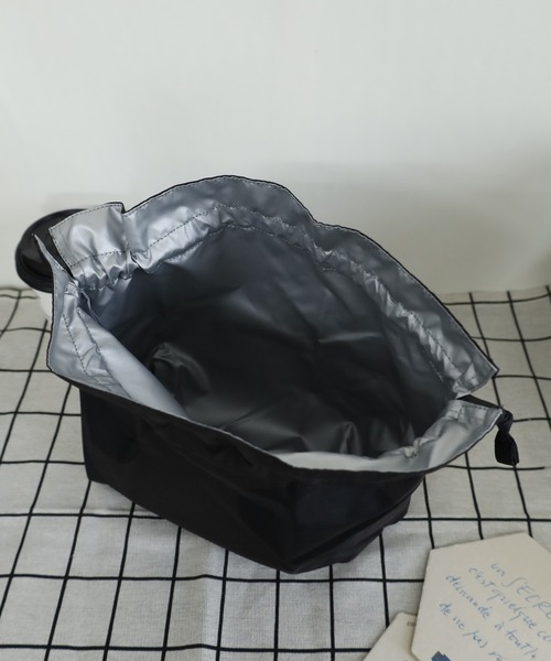 392 plusm（サンキューニプリュスエム）の「392plusm 392PLUSM LUNCH BAG ﾏﾙ サンキューニ プリュスエム ランチバッグ（エコバッグ/サブバッグ・メンズ・ブラック・ONE）」の7枚目の写真