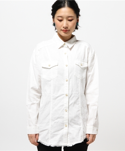 VENCEEXCHANGE（ヴァンスエクスチェンジ）の「裾フリンジシャツ      （シャツ/ブラウス・レディース・オフホワイト/ダークグリーン・MEDIUM）」の3枚目の写真