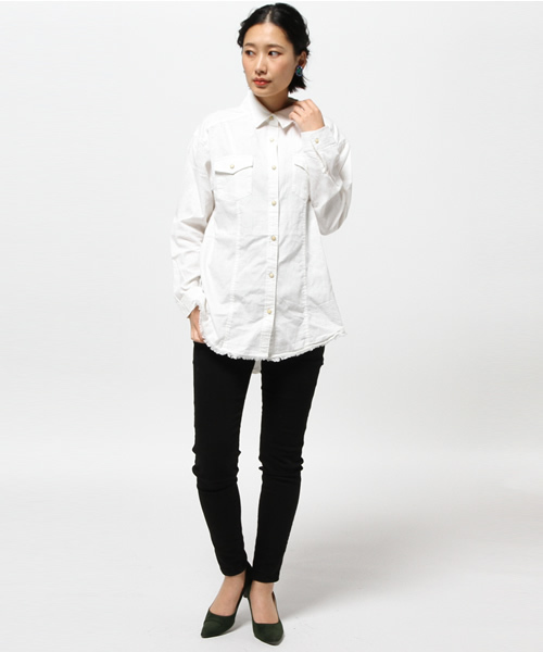 VENCEEXCHANGE（ヴァンスエクスチェンジ）の「裾フリンジシャツ      （シャツ/ブラウス・レディース・オフホワイト/ダークグリーン・MEDIUM）」の6枚目の写真