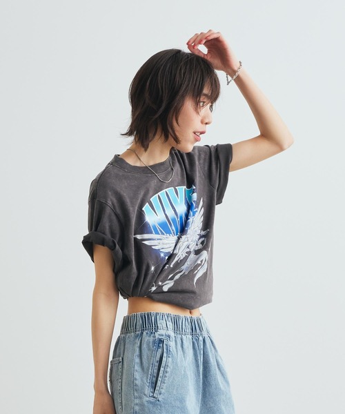NIKE(ナイキ)の「ナイキ スポーツウェア ウィメンズ Tシャツ / Nike Sportswear Women's T-Shirt IW1198-060 Anthracite(Tシャツ/カットソー・レディース・スミクロ・XL/XS/L/M/S)」の3枚目の写真