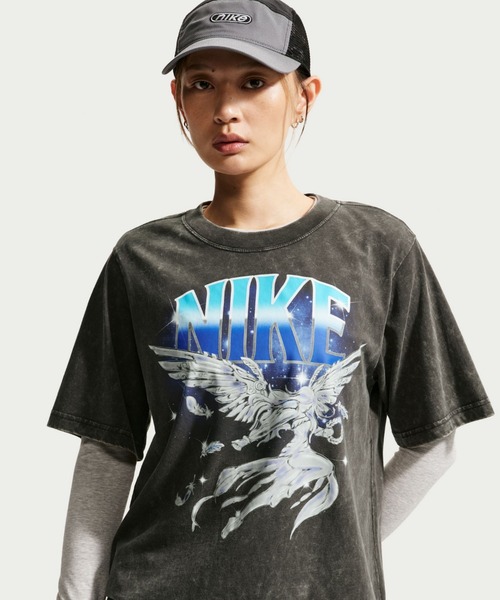 NIKE(ナイキ)の「ナイキ スポーツウェア ウィメンズ Tシャツ / Nike Sportswear Women's T-Shirt IW1198-060 Anthracite(Tシャツ/カットソー・レディース・スミクロ・XL/XS/L/M/S)」の9枚目の写真