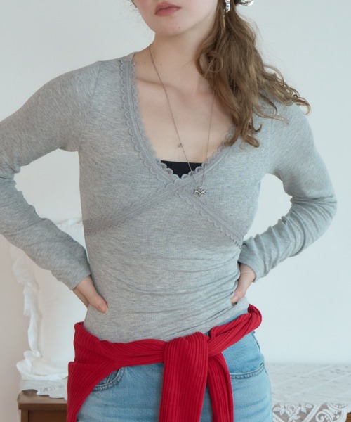 Birthday room(バースデイルーム)の「レースネックロンT/Lace-neck long-sleeve T-shirt(Tシャツ/カットソー・レディース・グレー/ネイビー/ホワイト・FREE)」の3枚目の写真