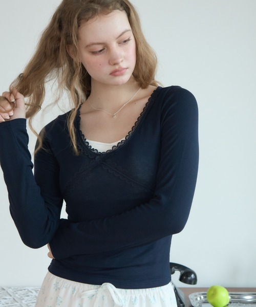 Birthday room(バースデイルーム)の「レースネックロンT/Lace-neck long-sleeve T-shirt(Tシャツ/カットソー・レディース・グレー/ネイビー/ホワイト・FREE)」の18枚目の写真
