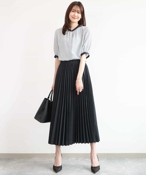 MK MICHEL KLEIN（エムケーミッシェルクラン）の「[洗える]ダイヤモチーフ幾何柄ブラウス（シャツ/ブラウス・レディース・ブラック/ホワイト・38）」の5枚目の写真