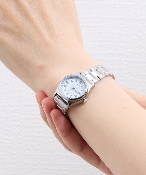 CASIO(カシオ)の「CASIO カシオ: LTP-V006D CASIO / レディース クォーツ ラウンド デイデイト ヴィンテージデザイン アナログ(アナログ腕時計・レディース・ホワイト/ライトブルー/ブラック・FREE)」の12枚目の写真