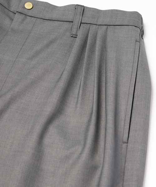 CULLNI(クルニ)の「Dry Gabardine 4Tuck Wide Pants(スラックス・メンズ・ピンク/ブラック/グレー/ネイビー・1/2/0)」の12枚目の写真