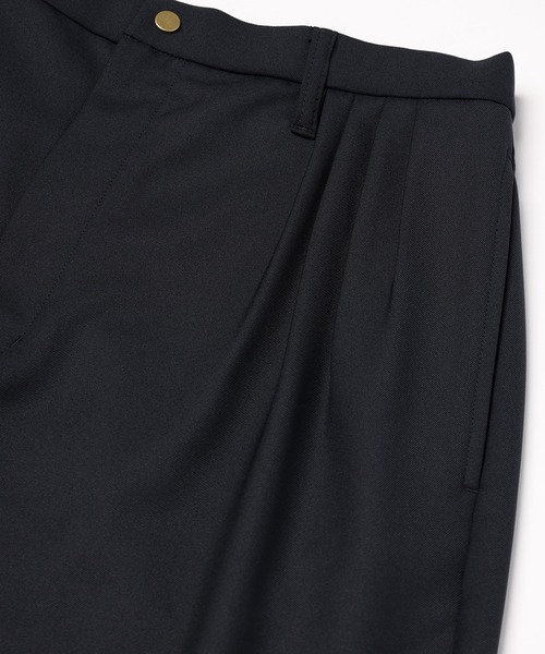 CULLNI(クルニ)の「Dry Gabardine 4Tuck Wide Pants(スラックス・メンズ・ピンク/ブラック/グレー/ネイビー・1/2/0)」の14枚目の写真
