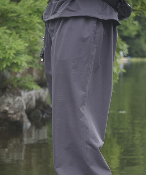 URBAN RESEARCH（アーバンリサーチ）の「LAKE SEEKERS　COOLDOTS EASY PANTS（その他パンツ・メンズ・ブラック/チャコールグレー・MEDIUM/X-LARGE/LARGE）」の4枚目の写真