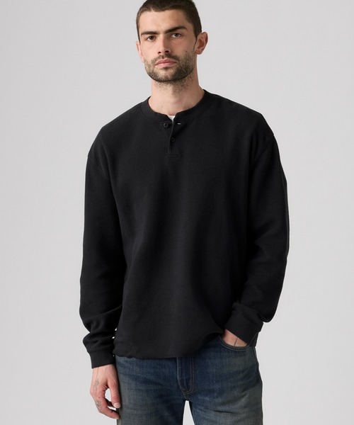 Levi's(リーバイス)の「Levi's/リーバイス リラックス ロングスリーブ ヘンリーTシャツ(Tシャツ/カットソー・メンズ・ブラック・XL/S/M)」の1枚目の写真