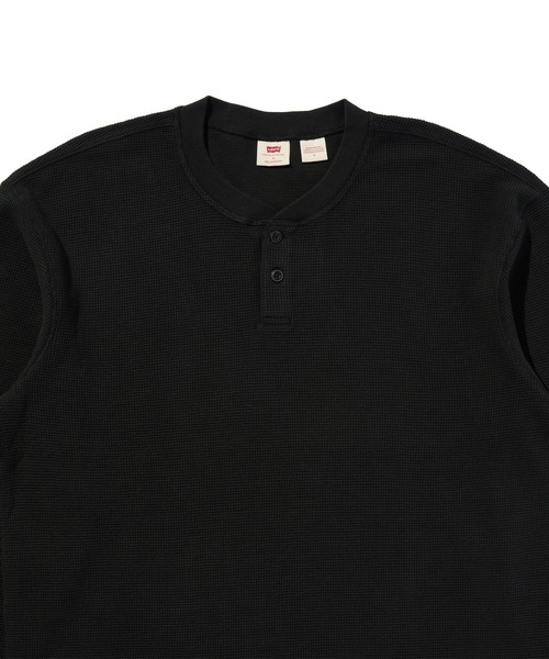 Levi's(リーバイス)の「Levi's/リーバイス リラックス ロングスリーブ ヘンリーTシャツ(Tシャツ/カットソー・メンズ・ブラック・XL/S/M)」の6枚目の写真